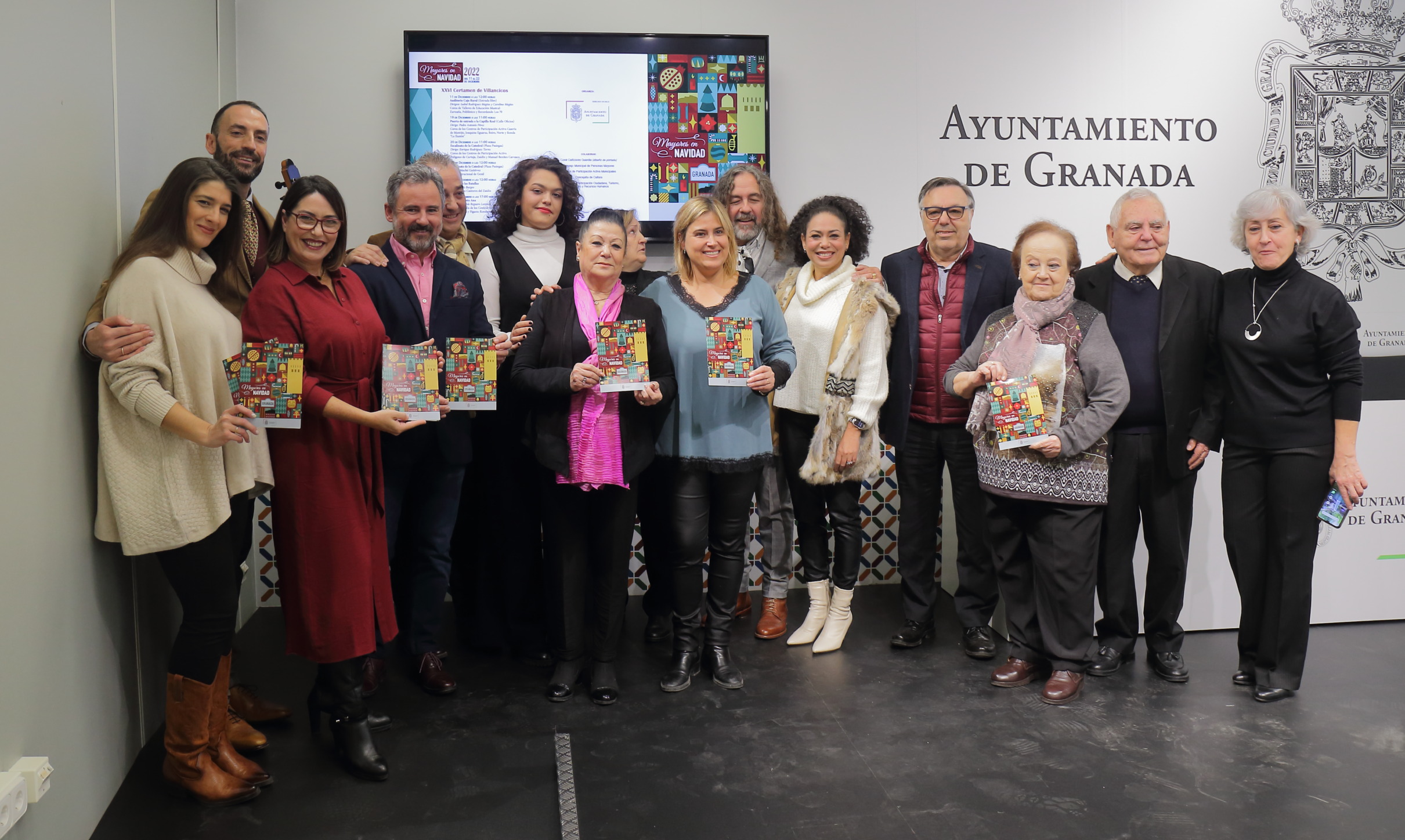 ©Ayto.Granada: CONCIERTOS, VISITAS CULTURALES O MUESTRA DE BELENES SON LAS ACTIVIDADES ORGANIZADAS POR EL AYUNTAMIENTO DE GRANADA PARA QUE LOS MAYORES DISFRUTEN LA NAVIDAD 
